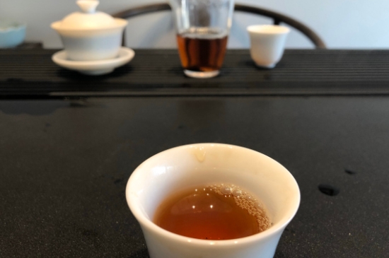 為什么喝巖茶會(huì)上火，巖茶喝多上火怎么辦？