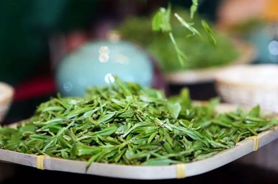 單樅茶什么季節(jié)最好喝，鳳凰單叢茶春茶好還是秋茶好？