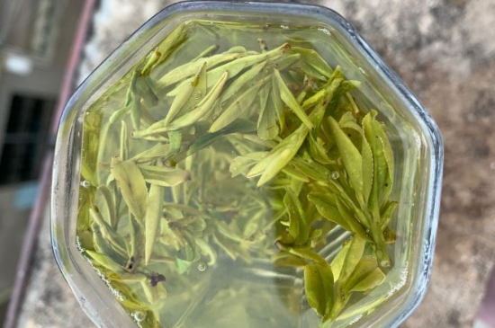 西湖龍井茶頭采和二采區(qū)別，明前龍井一采和二采什么味道？