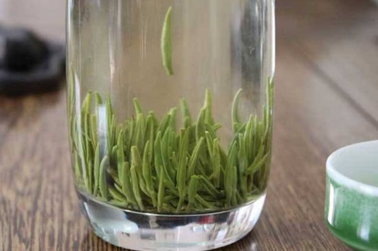 竹葉青和毛尖的區(qū)別，毛尖和竹葉青怎么分辨？