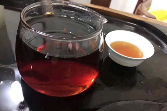 黑茶排濕毒的身體表現(xiàn)，喝黑茶排毒反應癥狀