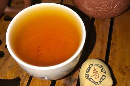 正山小種適合女人喝嗎，女人經(jīng)常喝正山小種茶好嗎