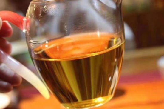 女人晚上喝紅茶好嗎，女人紅茶啥時候喝最好？