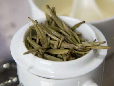 白茶煮好還是泡好喝，老白茶是泡還是煮？