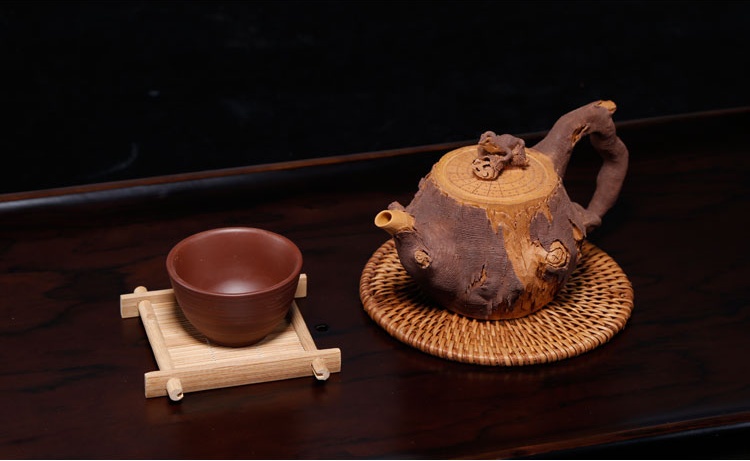 仿木外皮紫砂壺，創(chuàng)意木樁手工雕刻紫砂壺